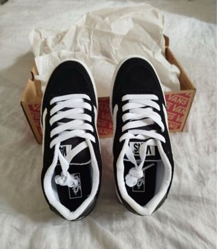 Vans Hylane Ado cuir suédé noir – Neuf avec boîte – Taille 37 - photo numéro 6