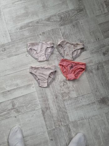 Lot de 4 Culottes Tailles 24 mois