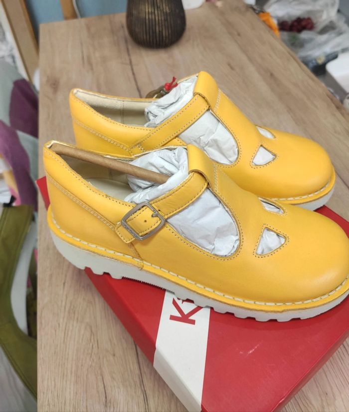 Chaussures sandales cuir kickers moutarde Mary Jane neuves 34 - photo numéro 2