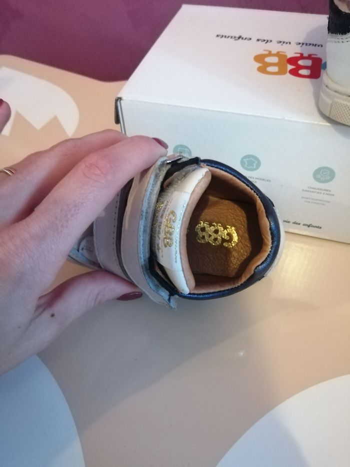 Baskettes fille taille 21 gbb - photo numéro 6