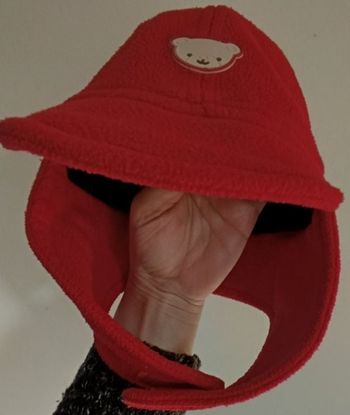 🧢 Bonnet Casquette Polaire Rouge avec Cache-Oreilles