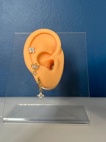boucle d’oreille en acier inoxydable doré avec strass blanc