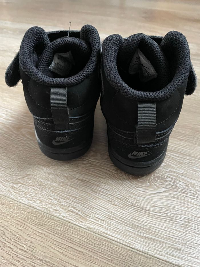 Nike court borough mid 2 noires taille 28 - photo numéro 5
