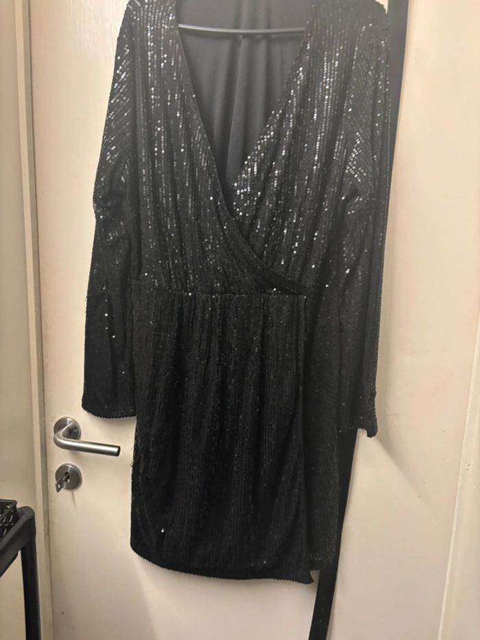 Robe de fête ou pour un événement - photo numéro 2
