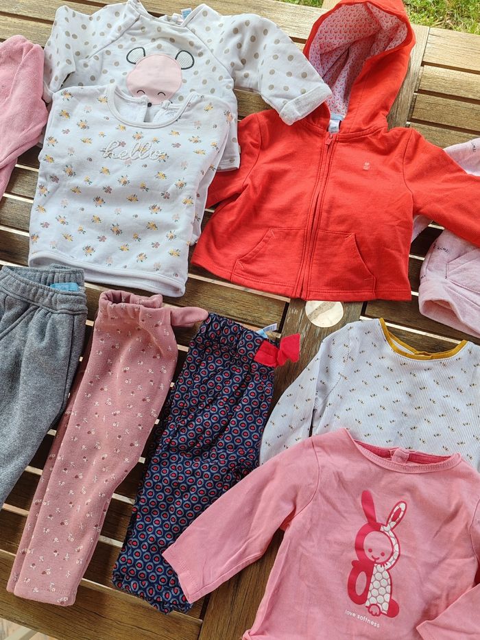 Lot vêtements 6 mois fille - photo numéro 3