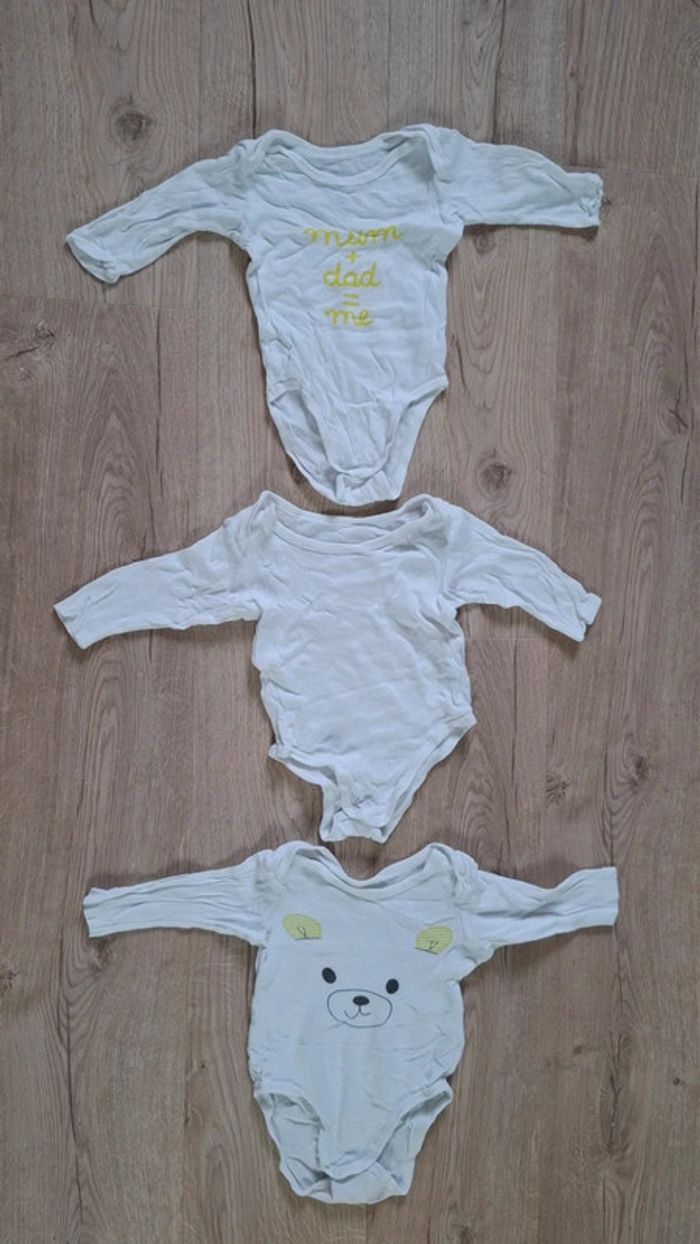 Lot 3 bodies ML 12 mois TBE