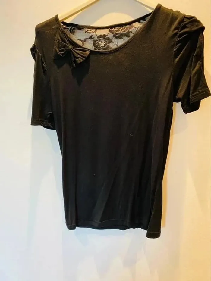 Tee shirt femme neuf noir uni dentelle 34/36