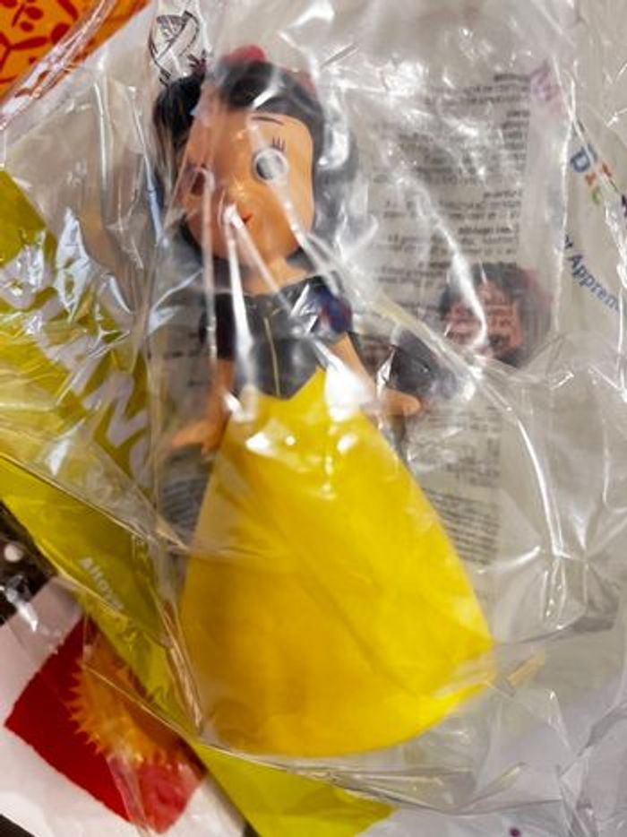 Livre Disney mes premiers amis , inclus la figurine - photo numéro 3