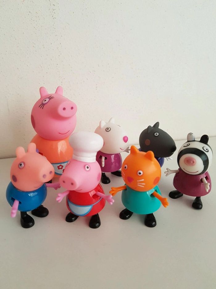Figurines Peppa, maman pig, cuisine