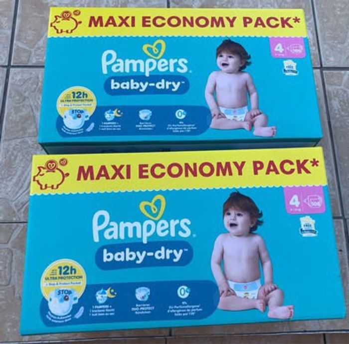 LOT DE 216 COUCHES PAMPERS BABY DRY TAILLE 4 NEUFS DANS L'EMBALLAGE