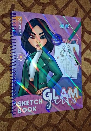 Cahier dessin mode (type top model)