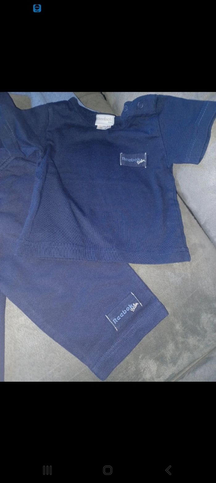 Ensemble jogging Reebok - photo numéro 2