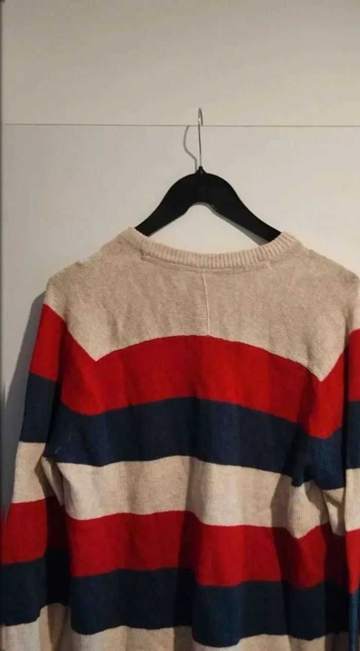 Pull  rouge  bleu  marine  beige taille m h&m - photo numéro 7