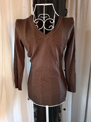 Pull col V marron