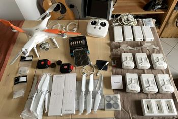 Drone dji phantom 4 PRO V2 - 6 Batteries