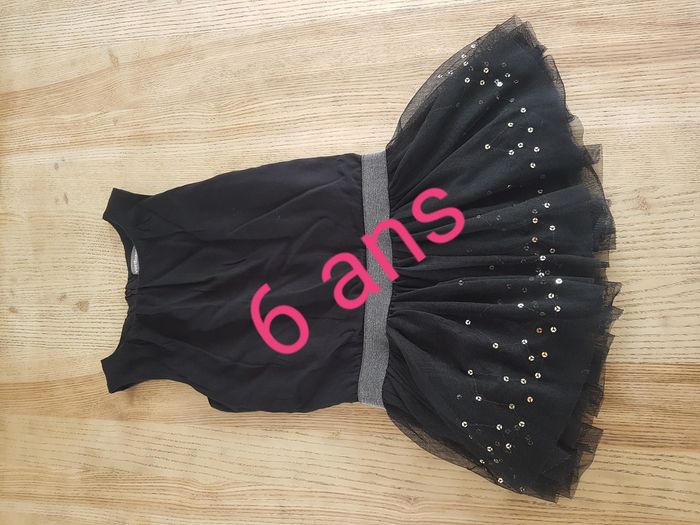 Robe noire 6 ans