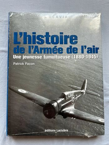 Livre « l’histoire de l’armée de l’air » neuf sous cellophane