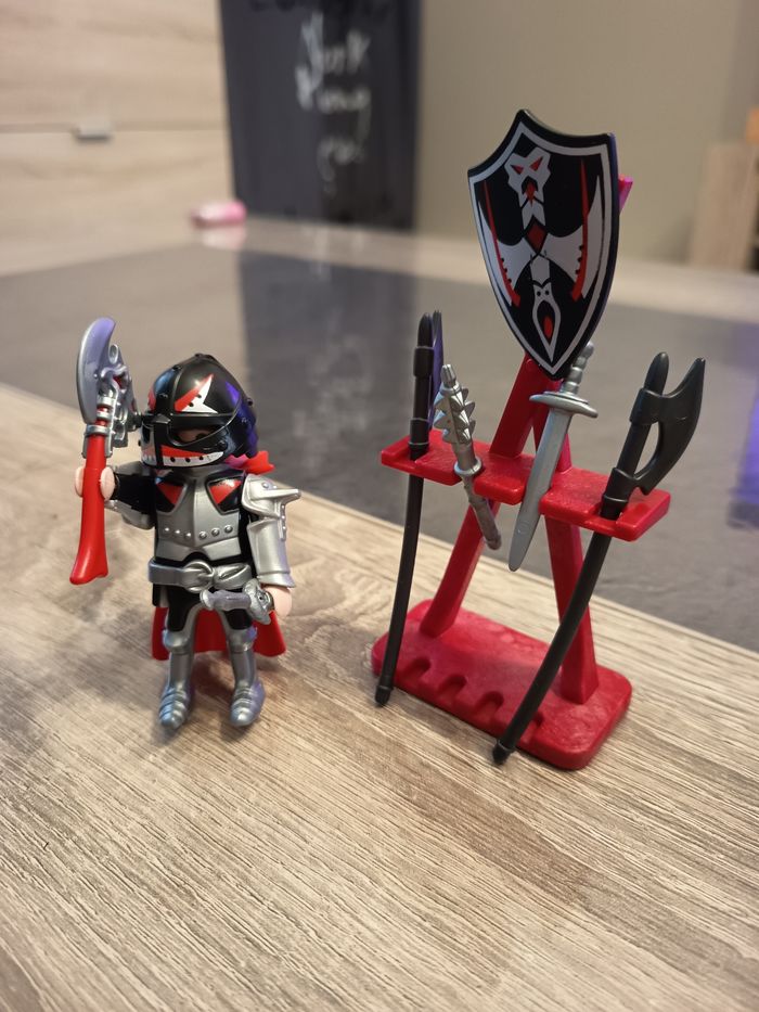 Playmobil spécial plus 5409 chevalier avec armes et figurine