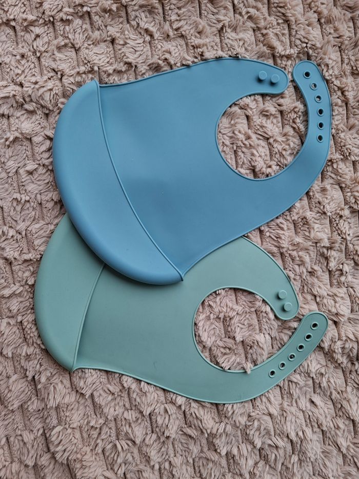 Bavoirs en silicone Neuf