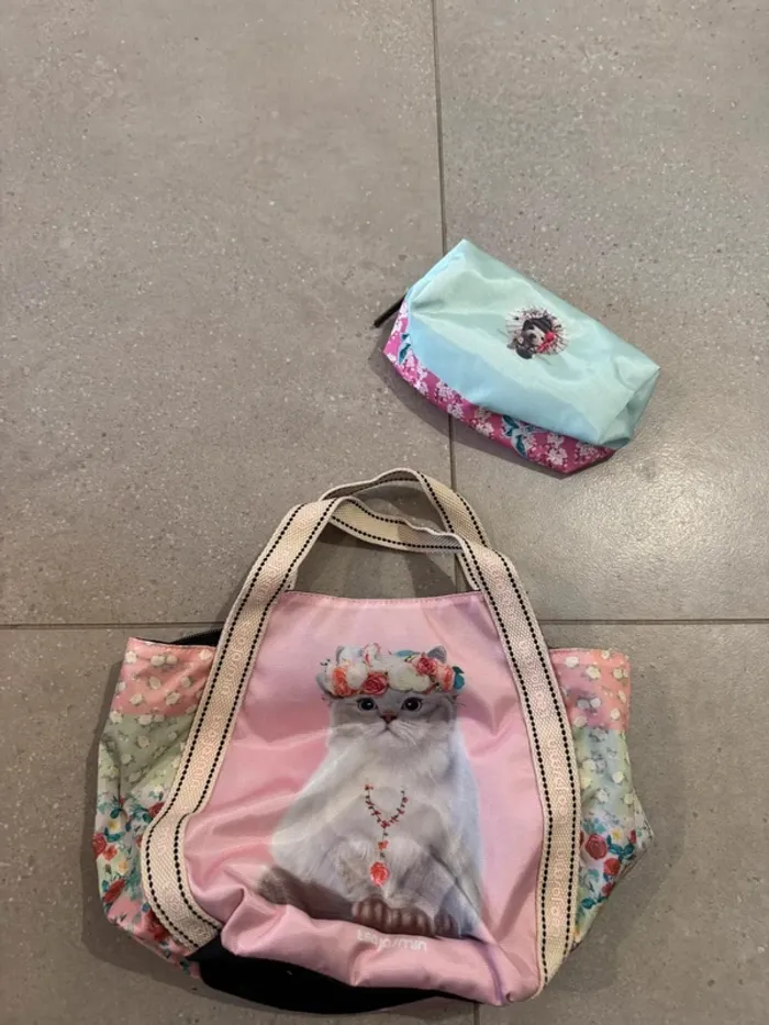 Sac à main teo jasmin avec une petite pochette, très bon état 33*20cm