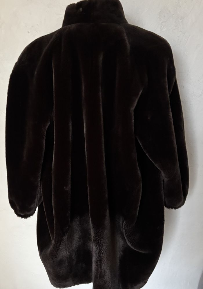 MANTEAU FAUSSE FOURRURE - photo numéro 4
