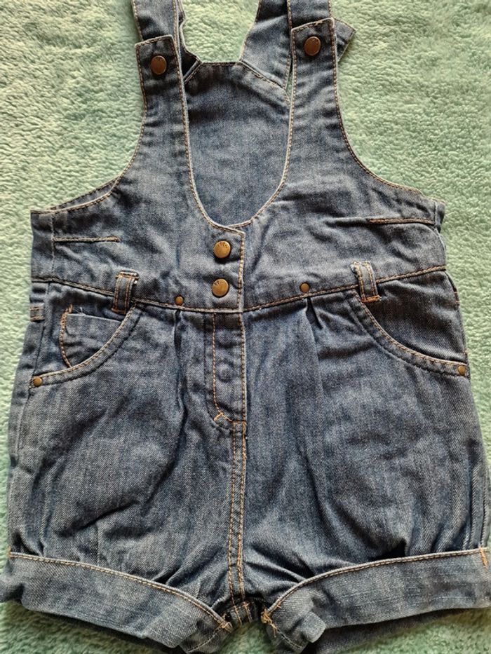 Très jolie salopette short 24 mois - photo numéro 2