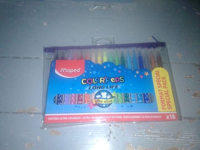 Trousse 18 feutres
