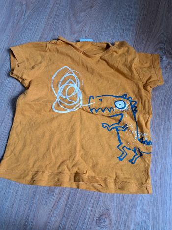 T-shirt jaune moutarde Dinosaure 18 mois