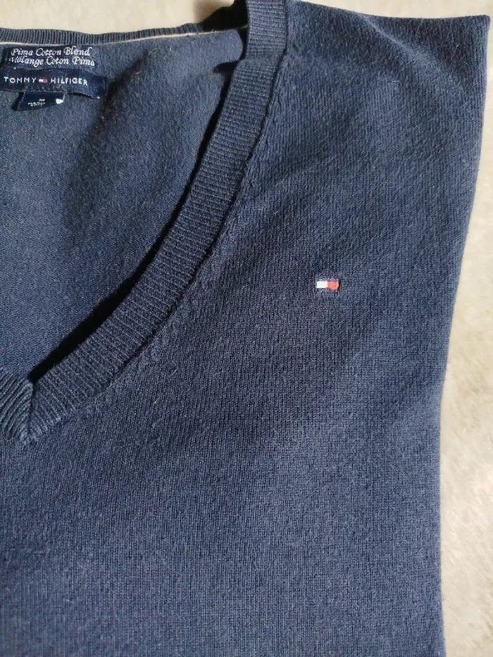 Pull vintage femme col V Tommy Hilfiger taille M - photo numéro 2