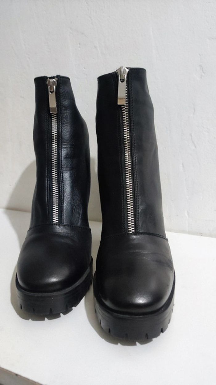 Bottines zippées en cuir véritable à talons Zara trafaluc Heel moto ankle boots taille 38 moto - photo numéro 2