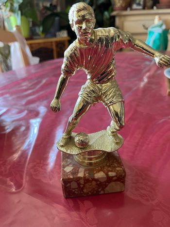 Coupe de football sur socle