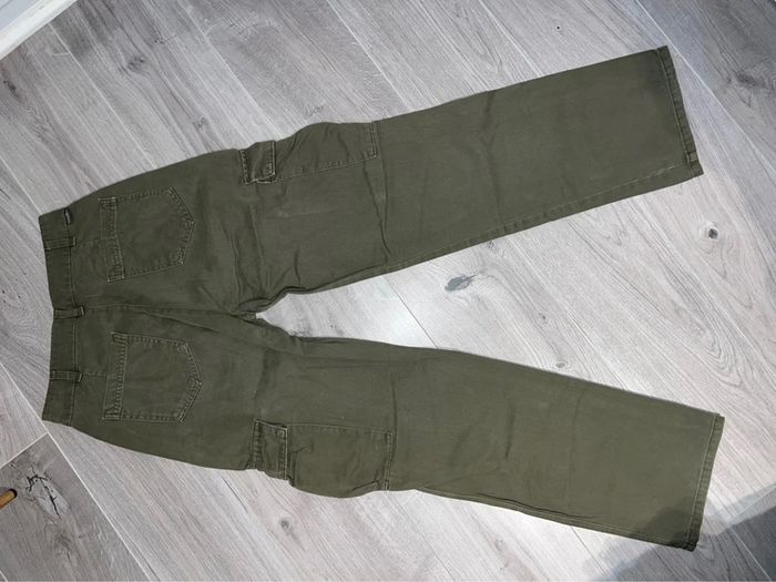 Jeans cargo kaki Pull&bear taille 36 - photo numéro 4