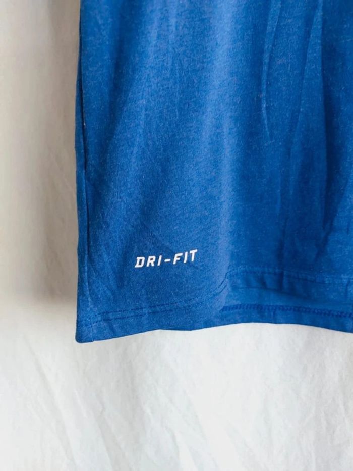 Tee-shirts Nike Coupe Athlétique Dri fit LeBron James LJ Crown BasketBall Taille L - photo numéro 2