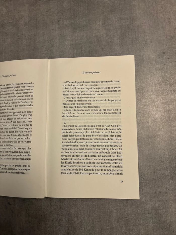 Livre l’instant présent Guillaume Musso - photo numéro 4