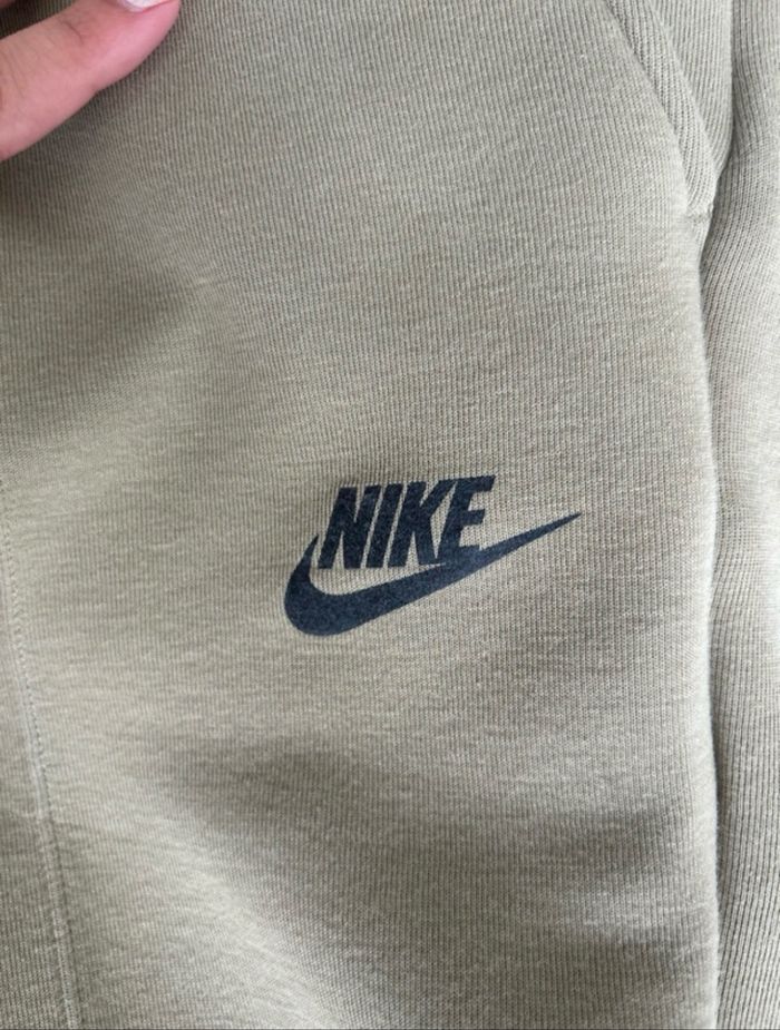 Nike tech kaki - photo numéro 4