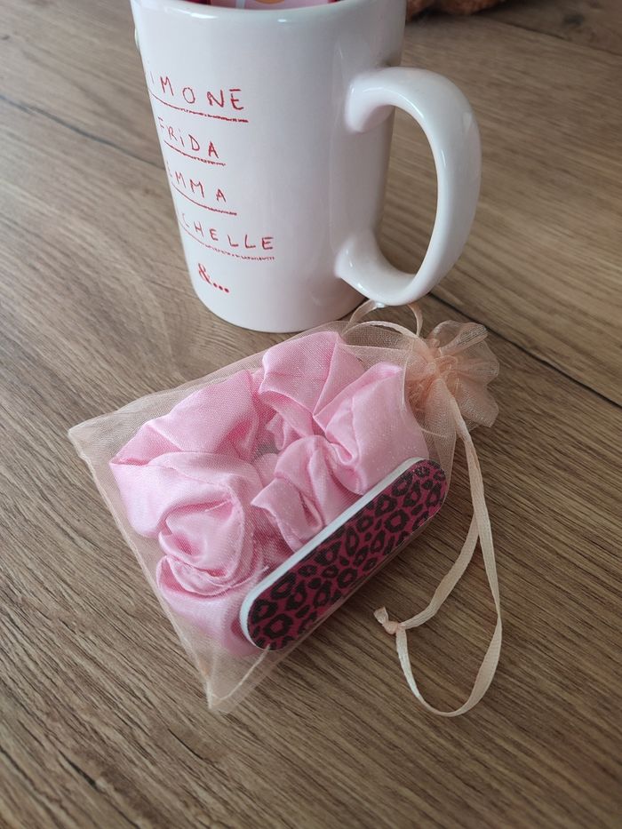 Coffret cadeau mug garni - photo numéro 6