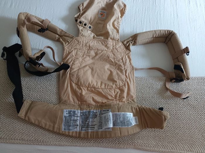 Porte bébé ergonomique Ergobaby beige camel - photo numéro 4