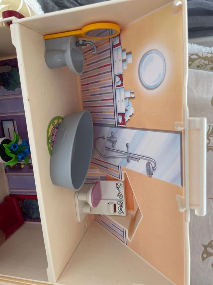 Maison playmobil avec accessoires et personnages - photo numéro 9