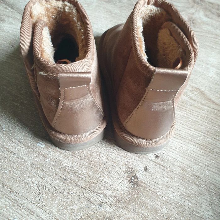 ⭐ Bottines en suédine fourrées - camel

#emyfleury_pointure26fille - photo numéro 4