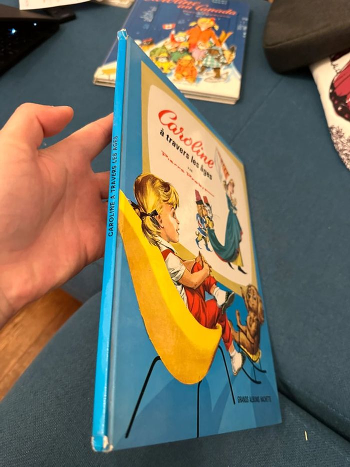 1967 Livre ancien Grands albums Hachette Caroline à travers les âges vintage ancien - photo numéro 11