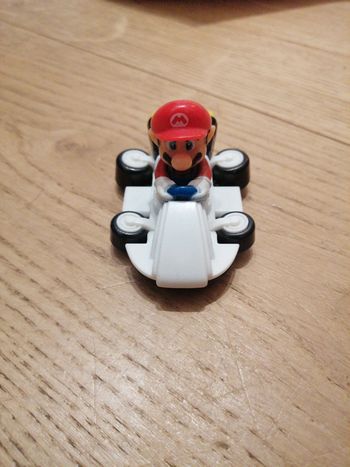 Figurine mario