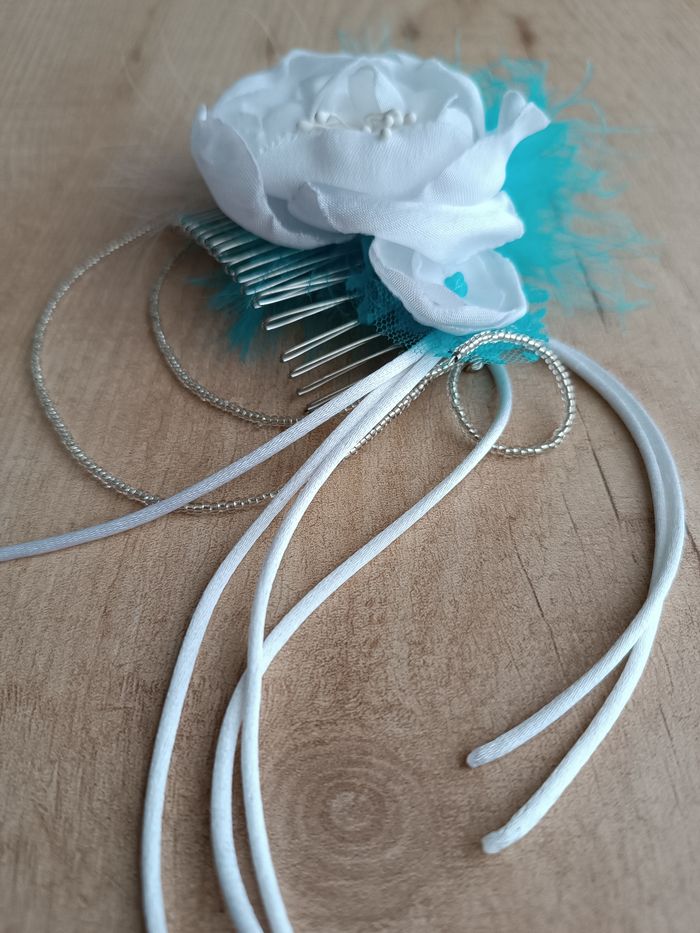 Peigne mariage fleur turquoise blanc plume - photo numéro 4