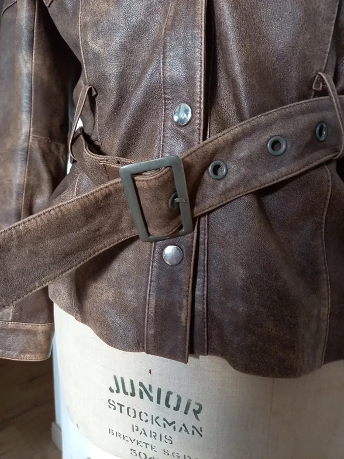 Magnifique veste en cuir vintage - photo numéro 3
