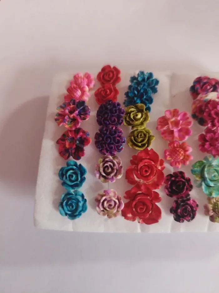 Lot de 17 paires boucles d'oreilles fleurs - photo numéro 2