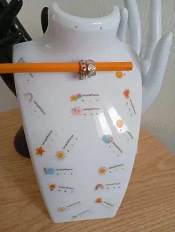 Paire de boucles d'oreilles en forme de coeurs strass bling