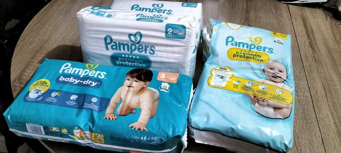 Couches Pampers