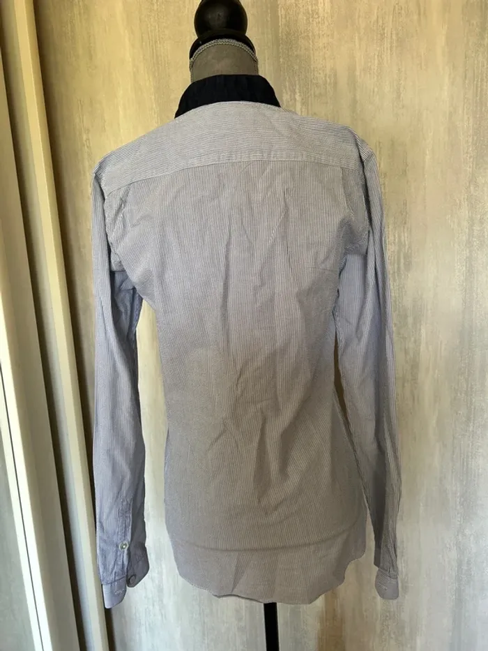 Chemise bleue et blanche - photo numéro 5