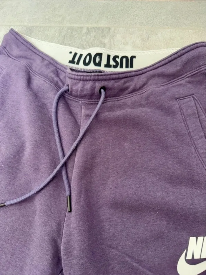 Pantalon de training Nike mauve taille S parfait état - photo numéro 4