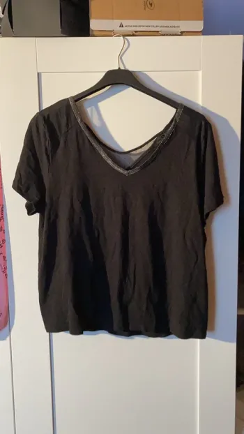 t-shirt noir