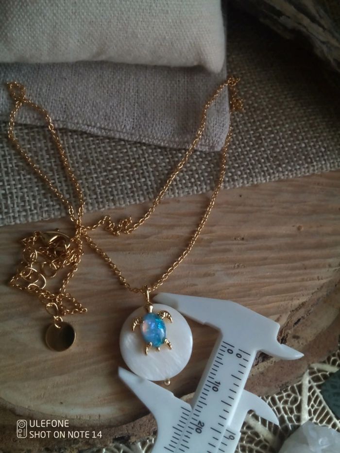 Collier nacre et tortue lumineuse - photo numéro 2